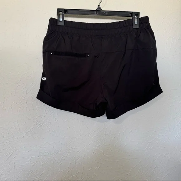 Lululemon Spring Break Away Black Shorts Size 8 - Picture 5 of 8